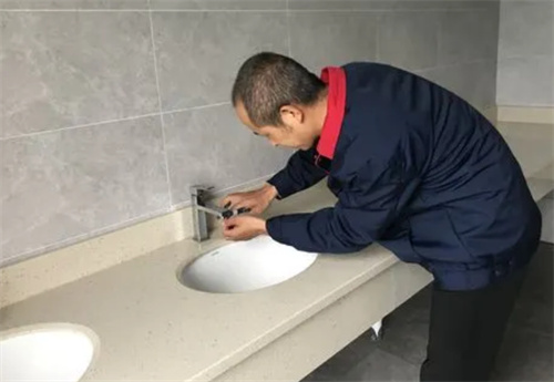南通海门区专业水龙头维修师傅上门检测漏水问题